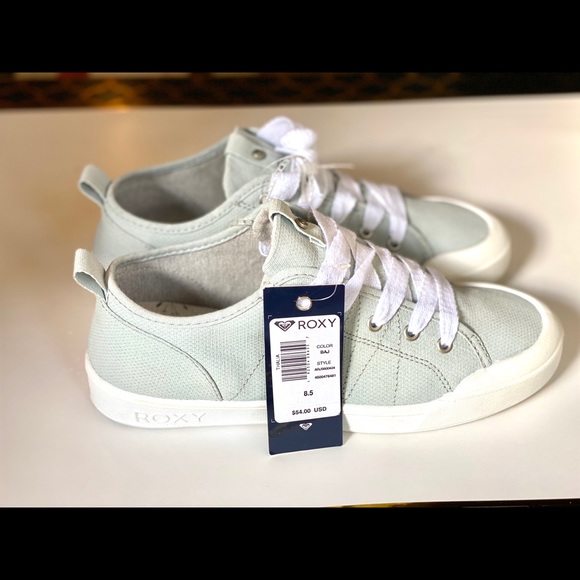 Shoes - Roxy Thalia Sneakers